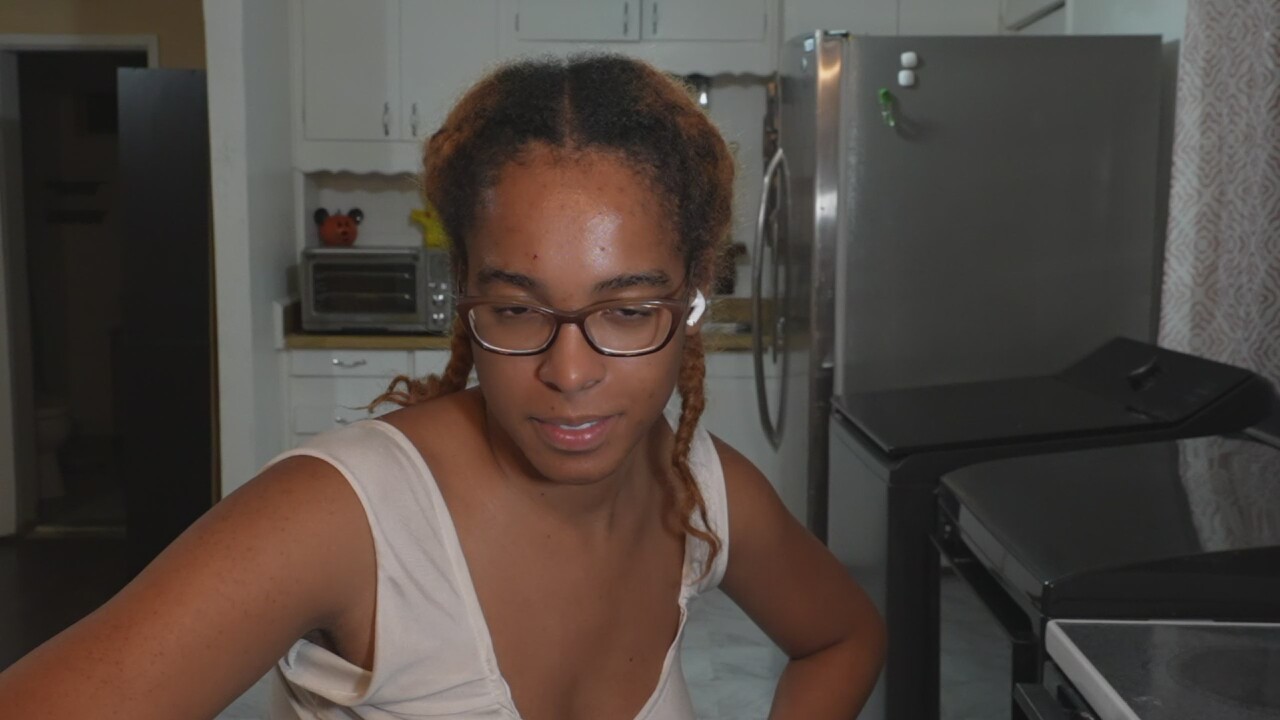 CaitlinCoxxx