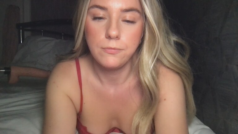 Bella808's Streamate show and profile